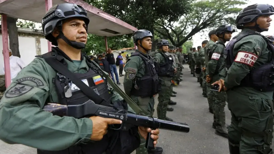 Venezuela đặt quân đội trong tình trạng báo động cao